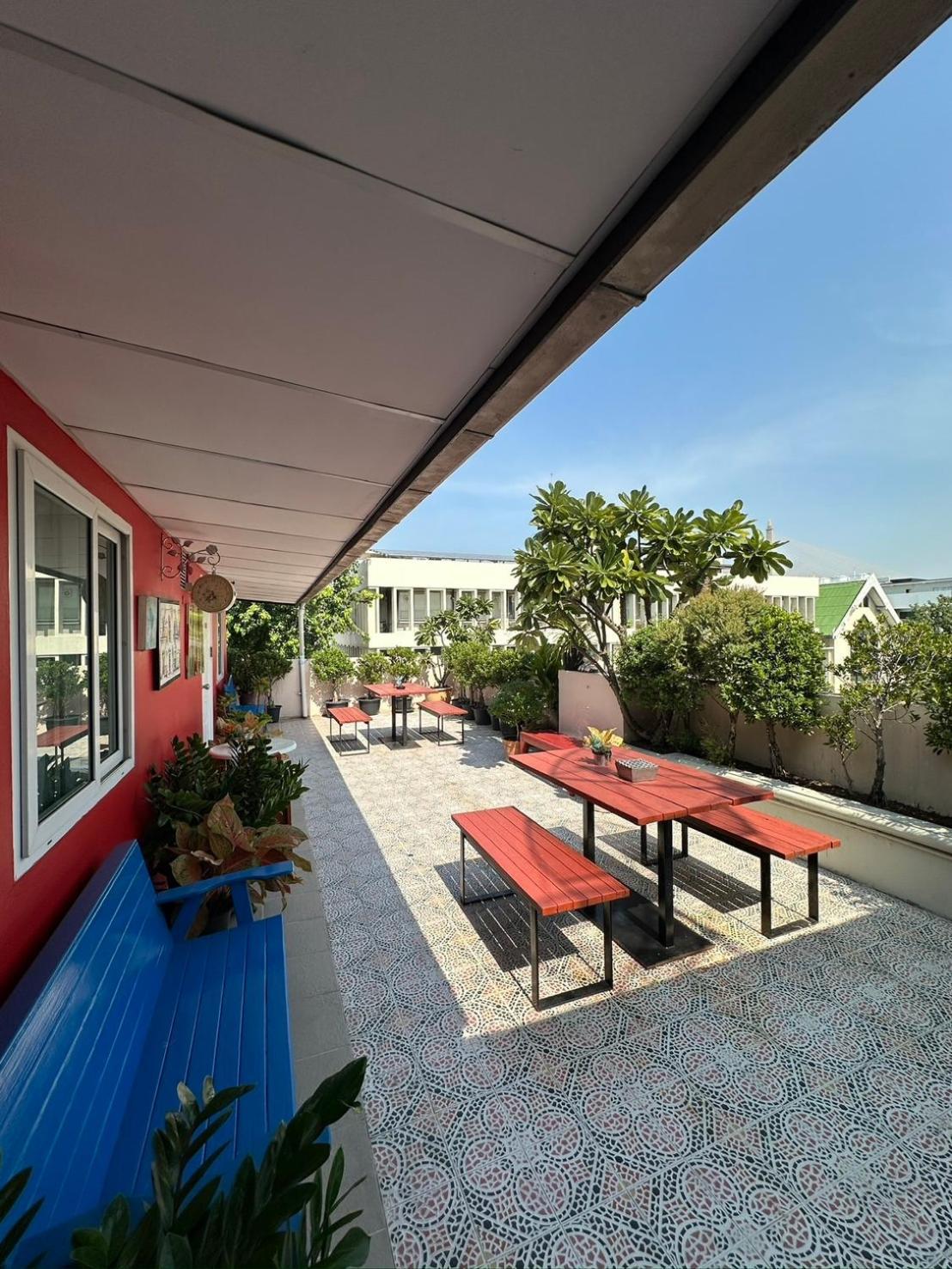 Bbhouse Phra Athit Hotel Bangkok Exterior photo